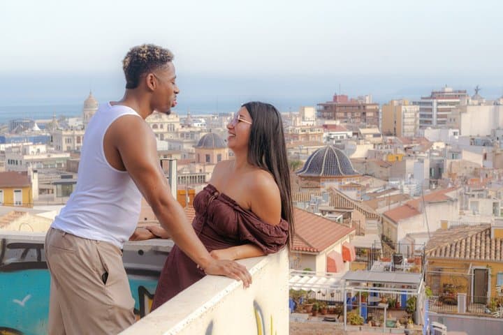 Alicante Photo Secrets: Walking Tour with Photos Included