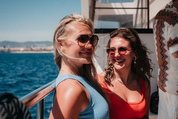 Barcelona Boat Party With Drinks And VIP Club Pass