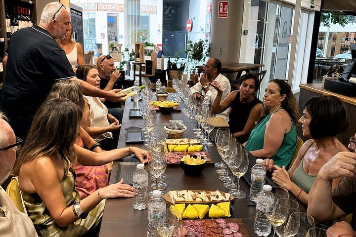 Málaga Andalusian Wine Tasting: 5 Wines and Local Food