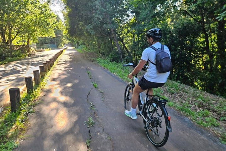 Tui Cerveira Experience ebike along the banks of the Minho River