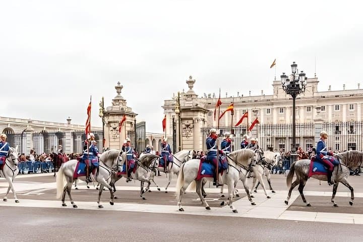 Madrid, Your Full Story : Top 50 Most Important Places