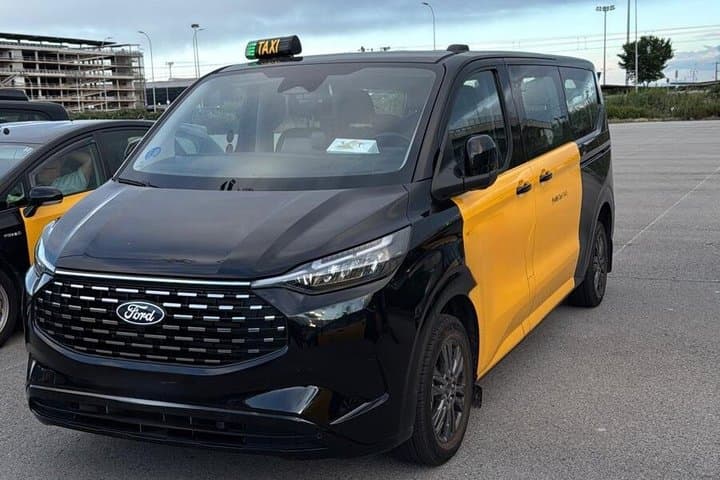Barcelona City Centre to Barcelona Cruise Port Private Transfer