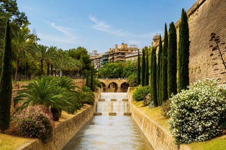 Palma Mallorca Scavenger Hunt & Self-Guided Walking Tour