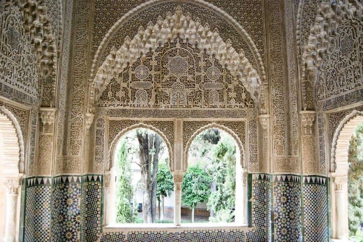 Alhambra and Generalife full guided private tour