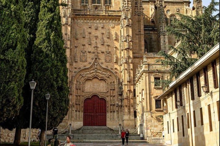 Legends and Real Stories Self Guided Tour of Salamanca