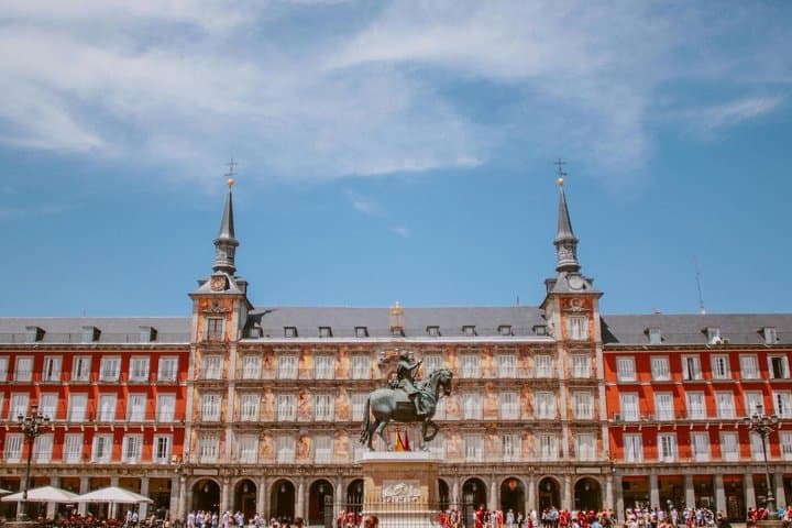 Madrid Old Town Self Guided Tour with Mobile App
