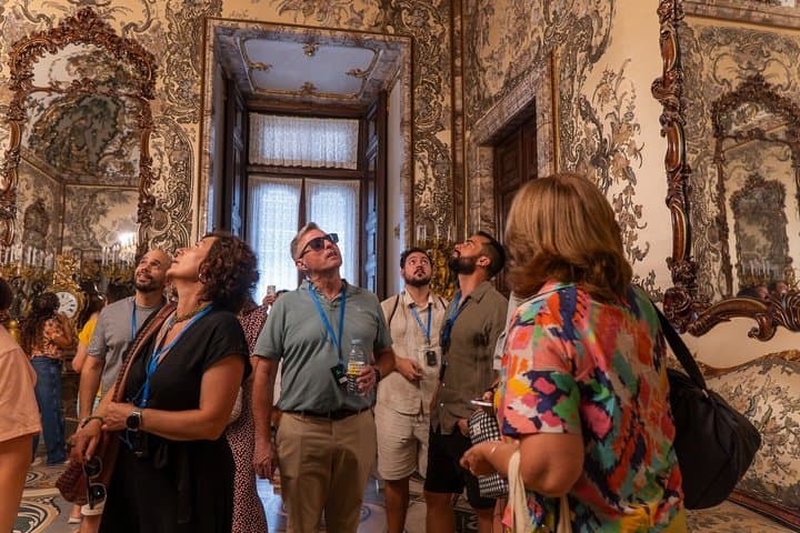 Madrid Royal Palace Small Group Guided Tour with Wine Tasting