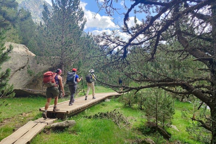 Aigüestortes : an unforgettable experience between glacial lakes