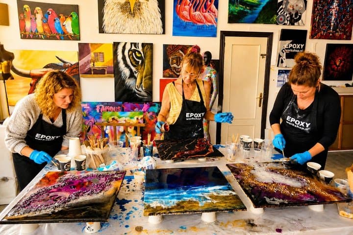 Create Your Own Epoxy Artwork in Marbella