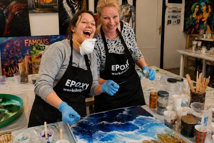 Create Your Own Epoxy Artwork in Marbella