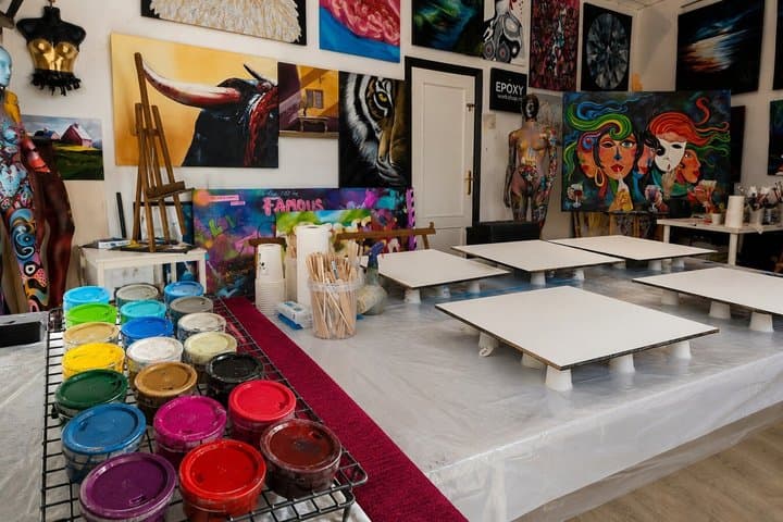 Create Your Own Epoxy Artwork in Marbella