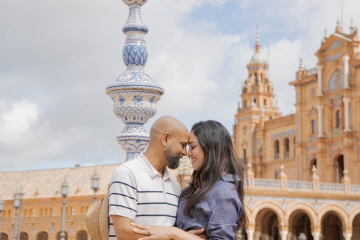 Barcelona: Professional Photoshoot at Gothic Quarter