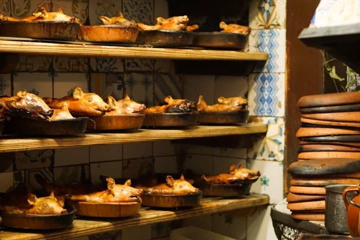 Madrid Tapas, Taverns and History Tour with Botín