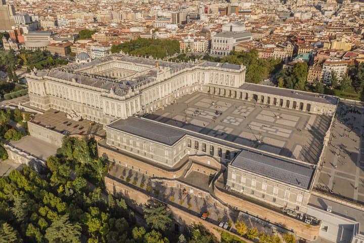 Private Guided Tour of the Royal Palace of Madrid