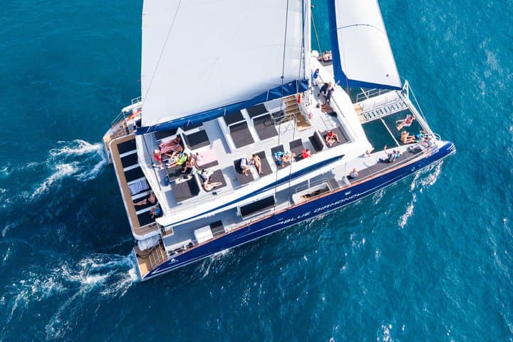 Blue Diamond Catamaran Premium with drinks food and bath