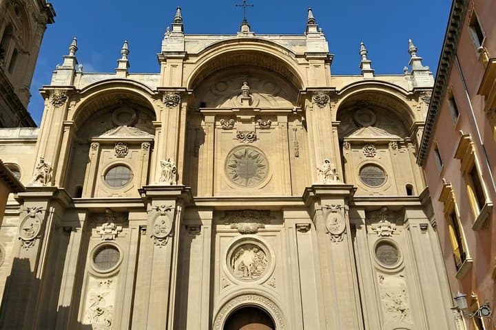 Tour of the Catholic Monarchs in Granada