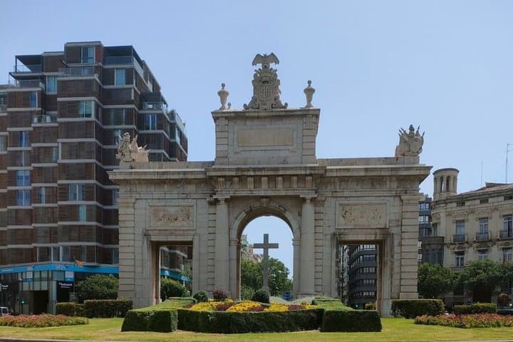 Valencia Daily City Tour by Bike