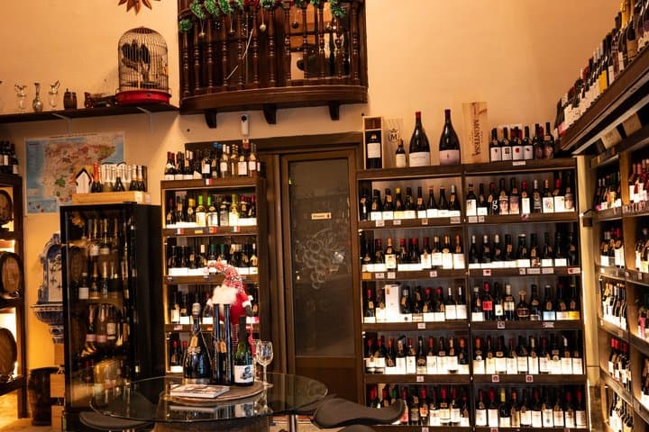 Vermut Tasting Experience in La Licorera. Est. 1932