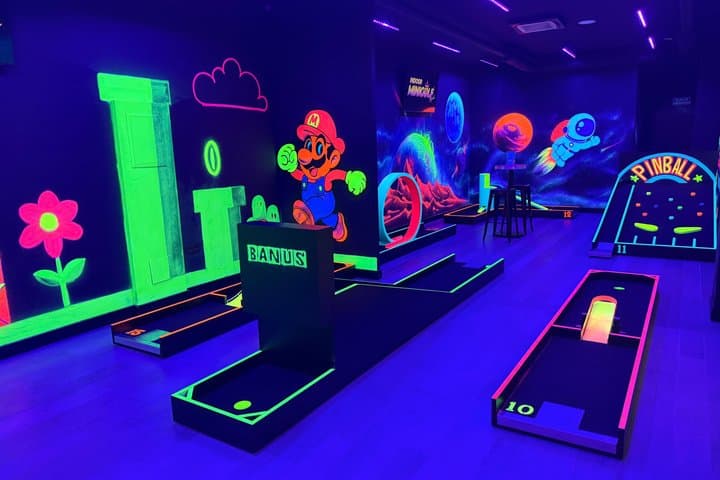 Indoor 18 Holes UV Glow Minigolf Adventure in Marbella