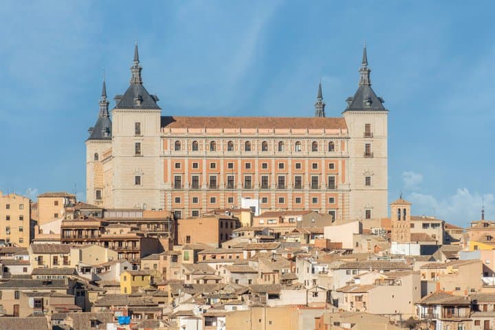 Private Tour Toledo Historic Center with Cathedral Entrance