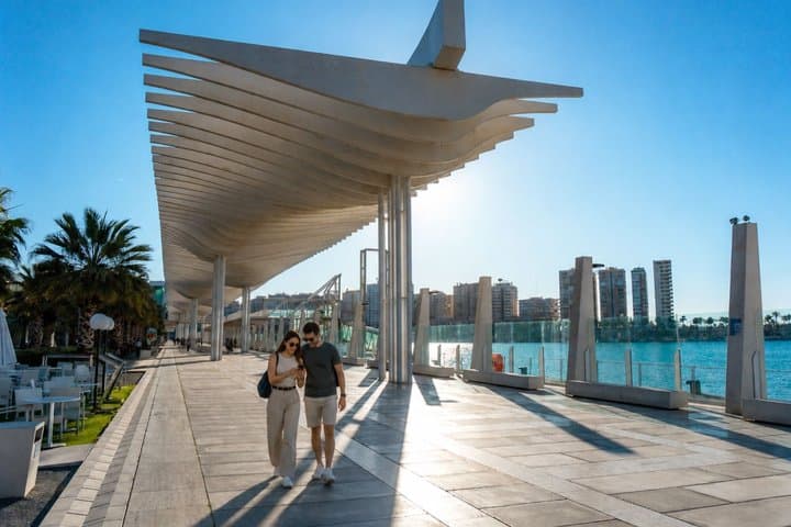 Malaga Scavenger Hunt & Highlights Self-Guided Walking Tour