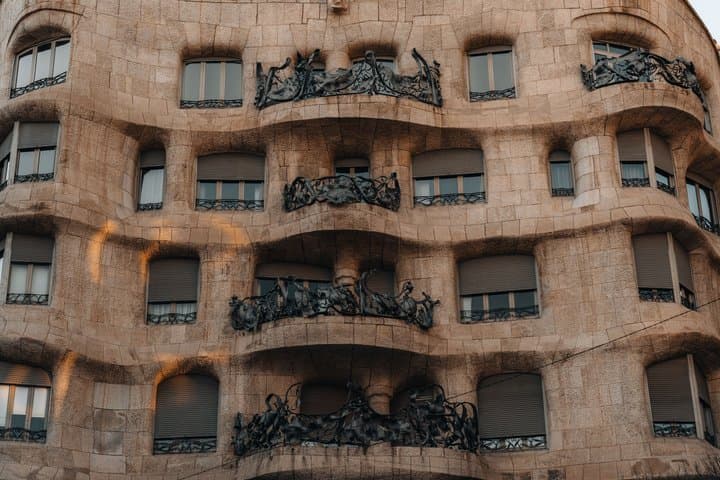 Barcelona Walking Tour: Gaudi's Masterpieces