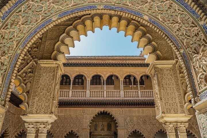 Guided tour of the Royal Alcazar, Cathedral and Giralda in Seville