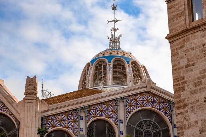 Free walking Tour Valencia Essentials with local guides