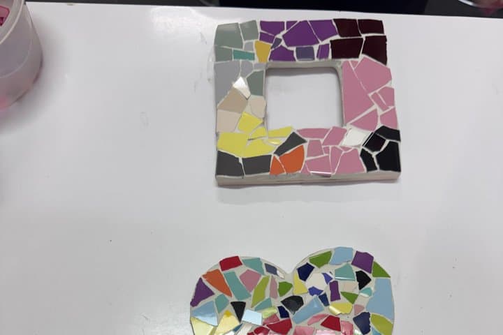 Modernism Detectives Treasure Hunt with Ceramic Workshop
