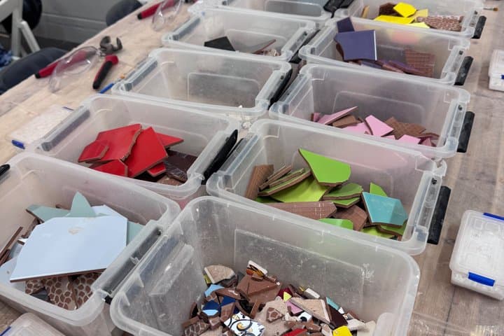 Modernism Detectives Treasure Hunt with Ceramic Workshop