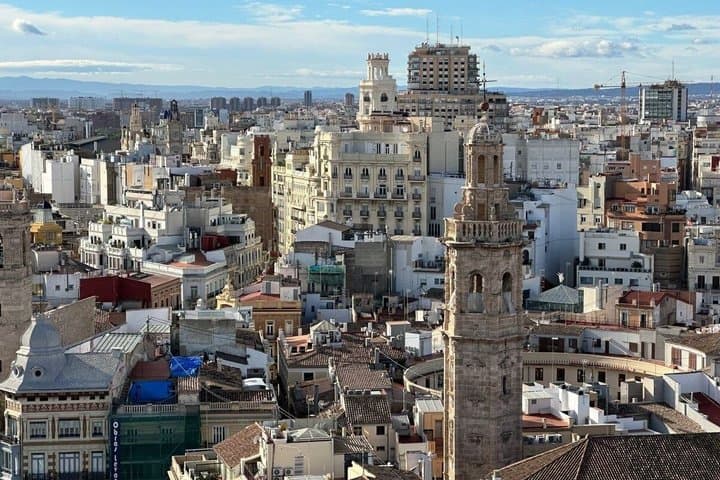 Essential Valencia Private guided Tour 2h, Hotel Pick-up Included