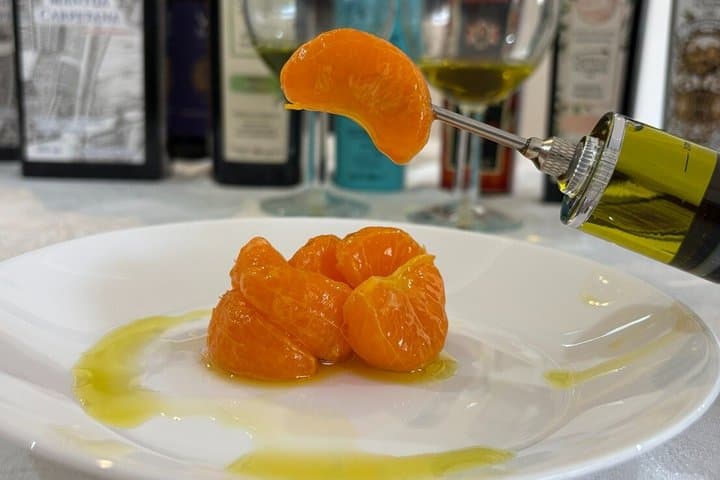 Madrid Olive Oil Tasting, Tapas & Spanish Wine Experience