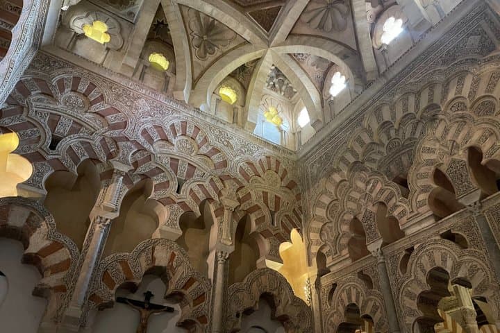 Córdoba Mosque-Cathedral and Alcázar Guided Tour with Tickets