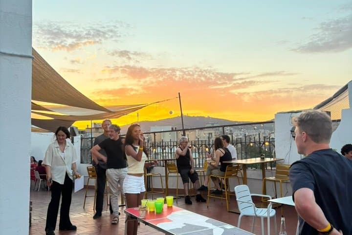 Barcelona Rooftop Party + Bar crawl with VIP Club Entry