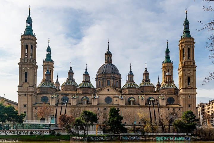 Zaragoza Old Town and El Pilar Self Guided Walking Tour with Quiz