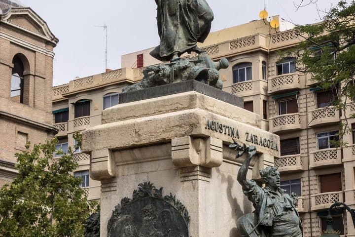 Zaragoza Old Town and El Pilar Self Guided Walking Tour with Quiz