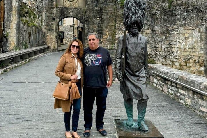 Private Tour: Txakoli Winery and Pintxos Route in Hondarribia