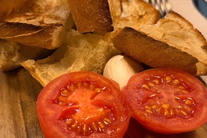 Girona Evening Food Tour and Tapas Bar Experience