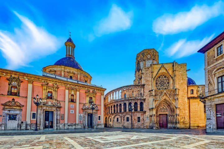 TOP Valencia : Private guided tour with your mobile
