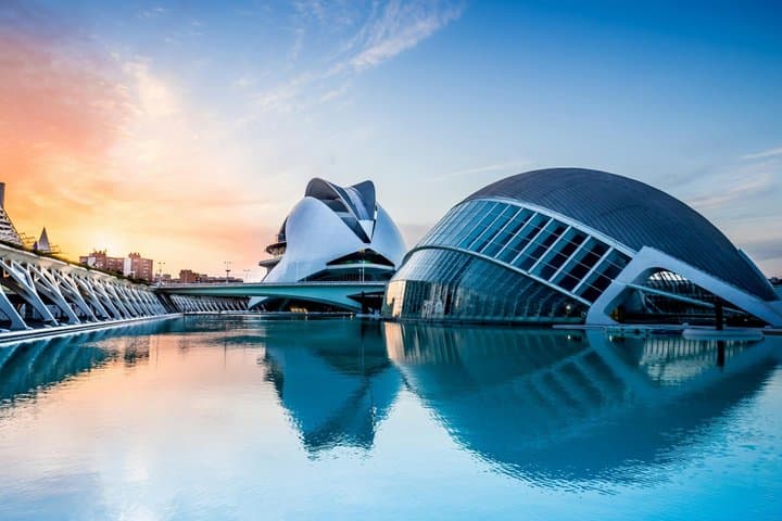 TOP Valencia : Private guided tour with your mobile