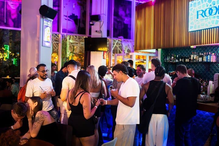 Pub Crawl Barcelona | 4h Experience | Club Entry
