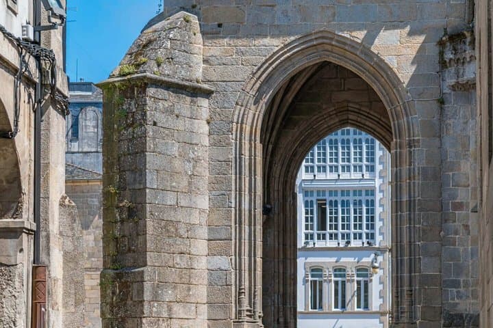Hello Lugo: Private 2-Hour Intro City Walk with Local Guide