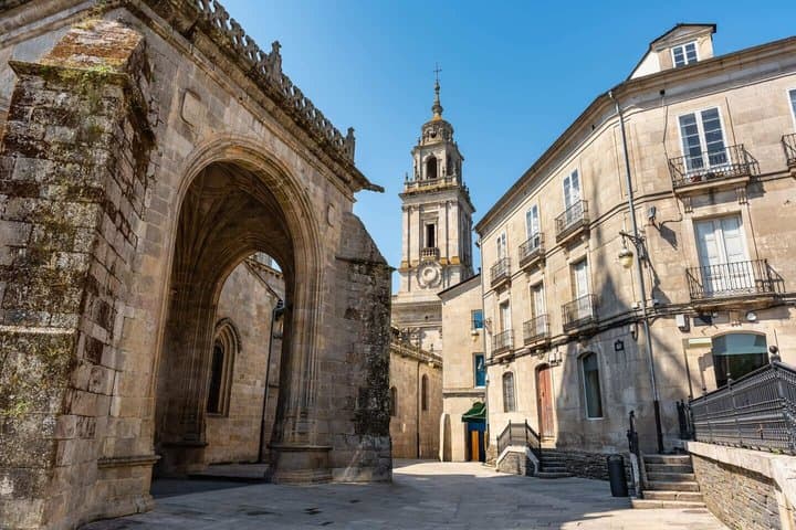 Hello Lugo: Private 2-Hour Intro City Walk with Local Guide