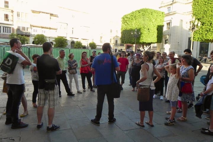 Legends of Santa Cruz Night Tour of Seville