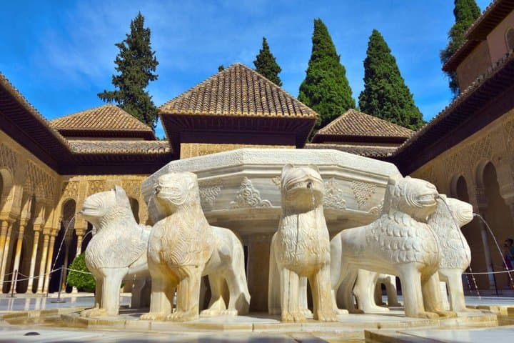 I have my ticket: Join a group in the Alhambra
