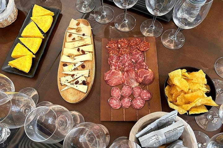 Málaga Andalusian Wine Tasting: 5 Wines and Local Food