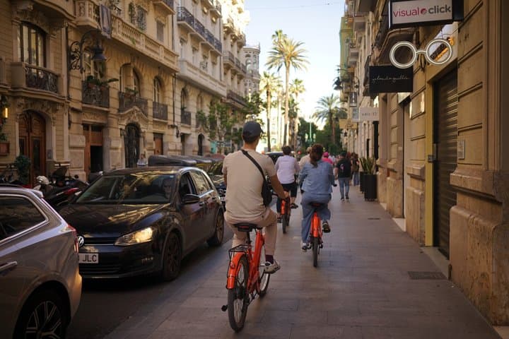 Valencia in 90 Minutes Bike or E Bike Tour