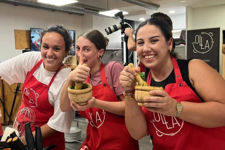Tenerife: Canarian Mojos & Traditional Cooking Class with wine