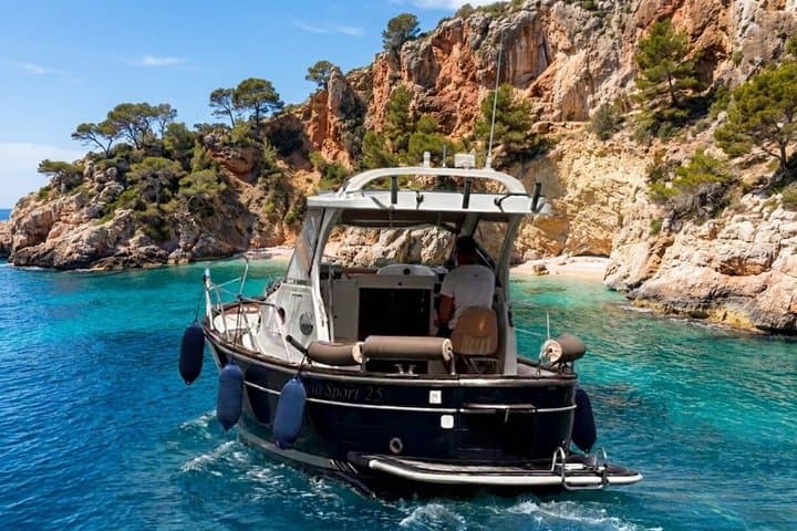 Private Boat Rental in Valencia with Skipper