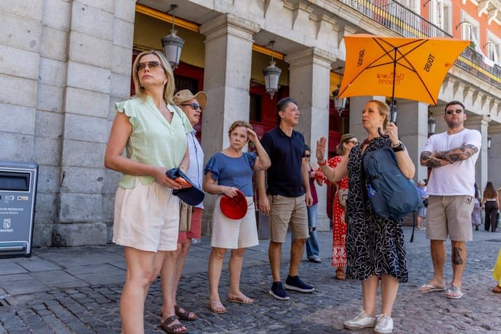 Guided tour of historic centre with Guide in Portuguese